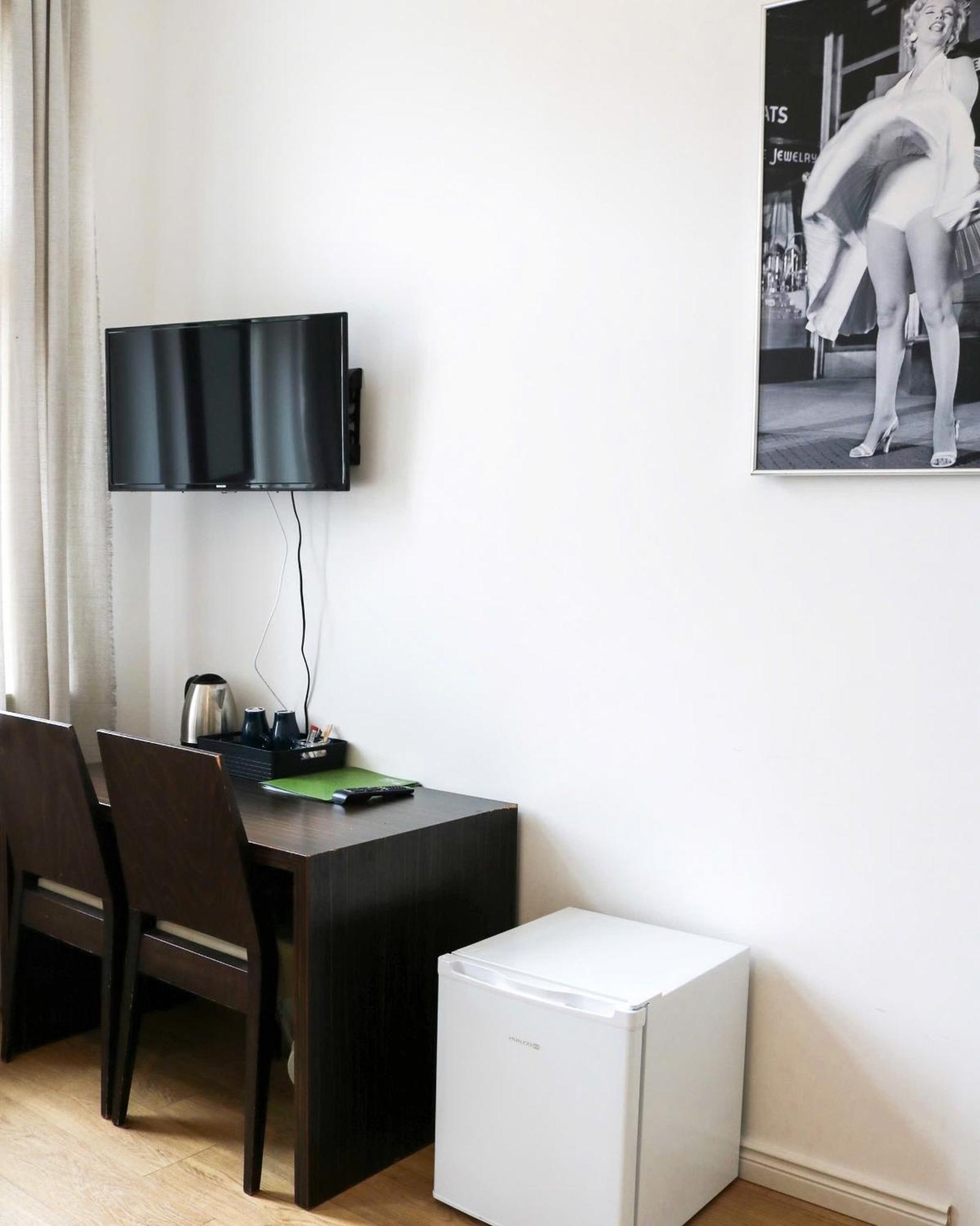 Rose Suites And Rooms Prag Exteriör bild