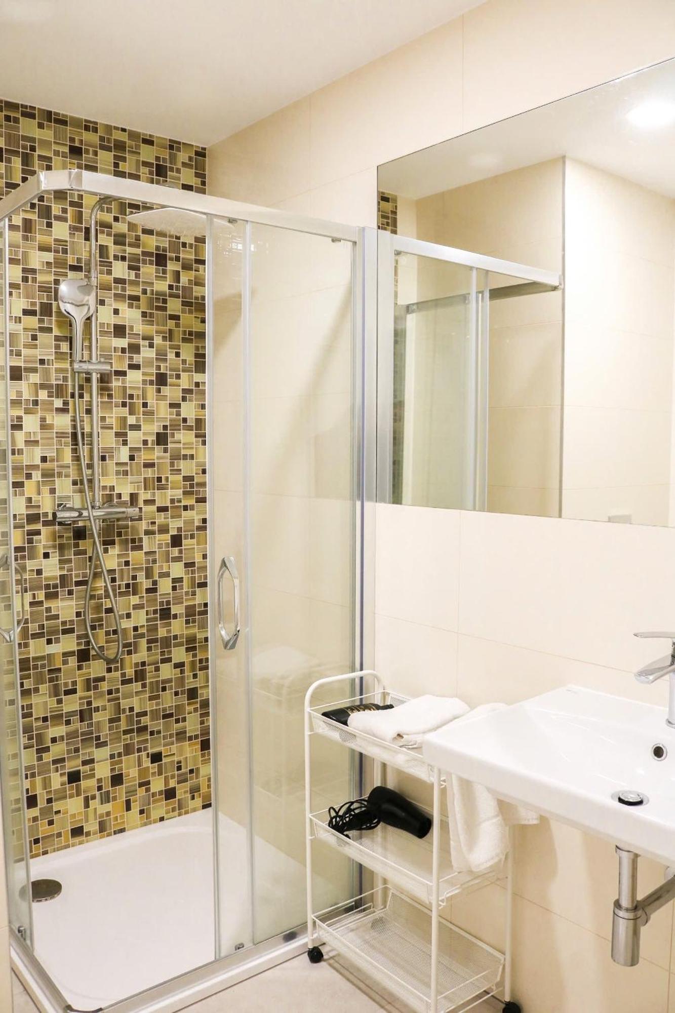 Rose Suites And Rooms Prag Exteriör bild